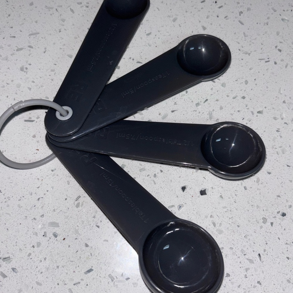 REI Black Measuring Spoons Set